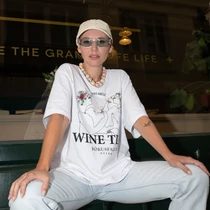 Anna Amelie x Rókusfalvy Etyek "WINE TIME" póló (1-es méret)